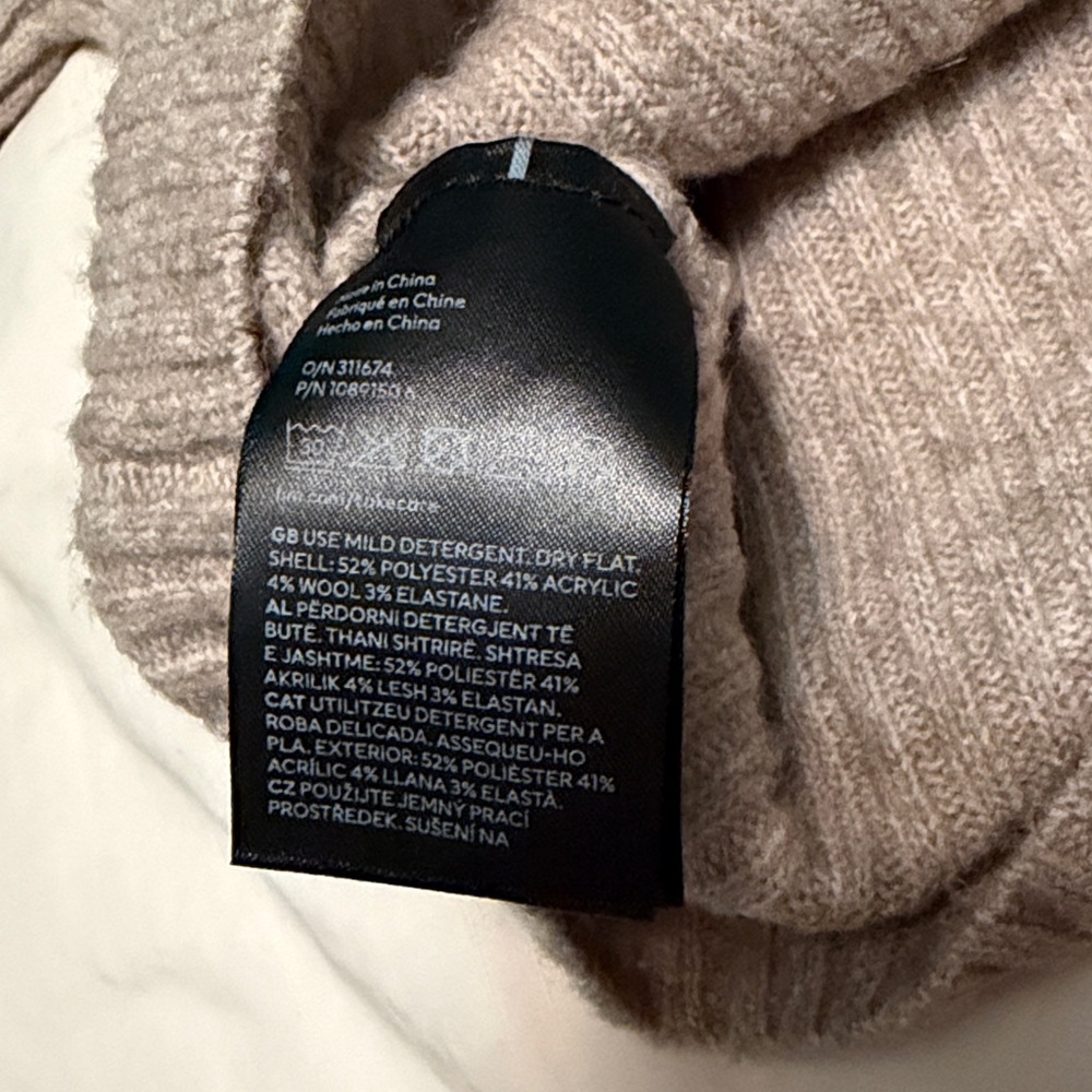 H&M Ribbed Turtleneck Sweater - Picture 5 of 5